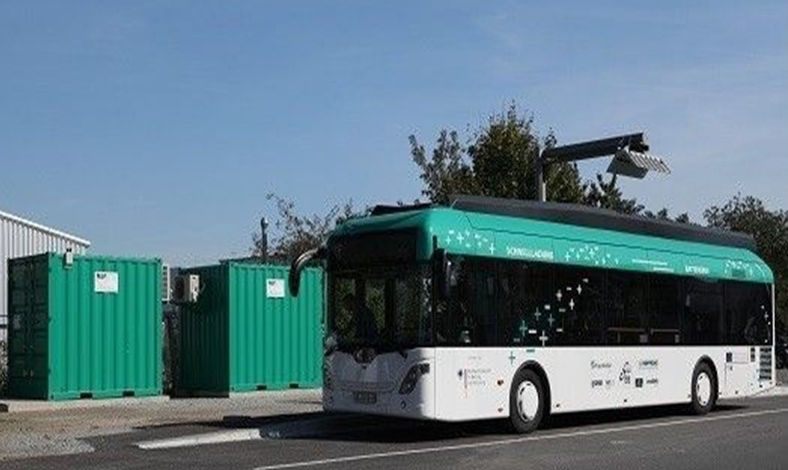 新型纯电动公交车技术发布会